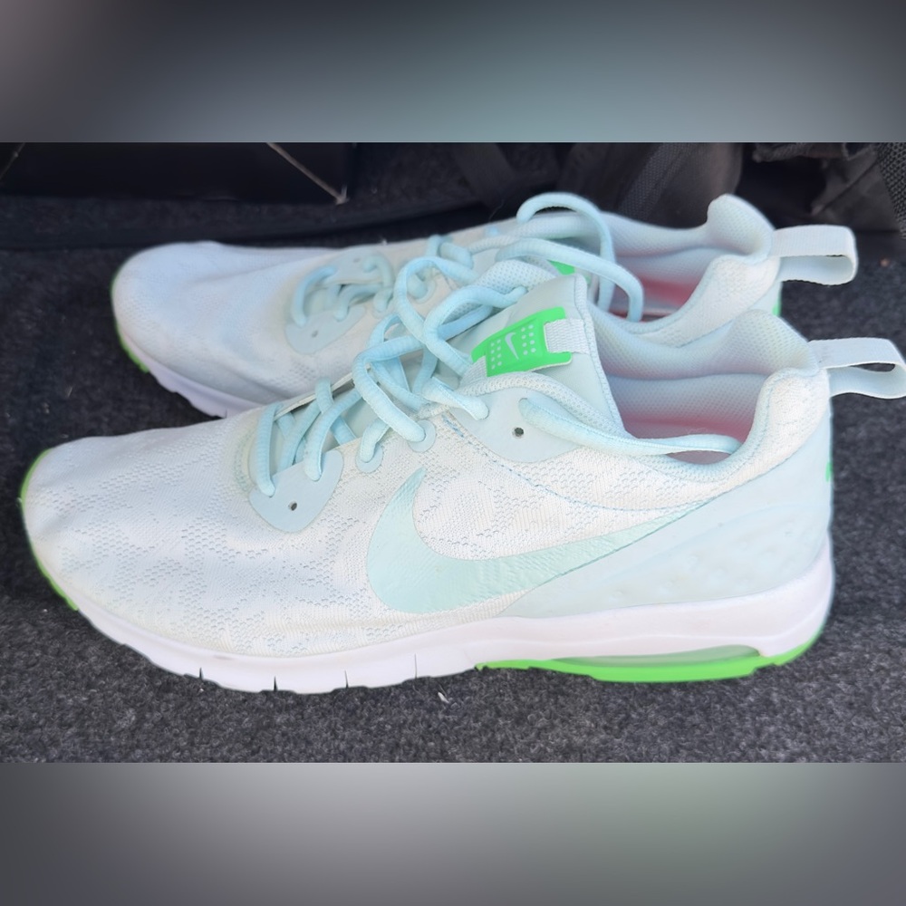 Women's Nike Sneakers